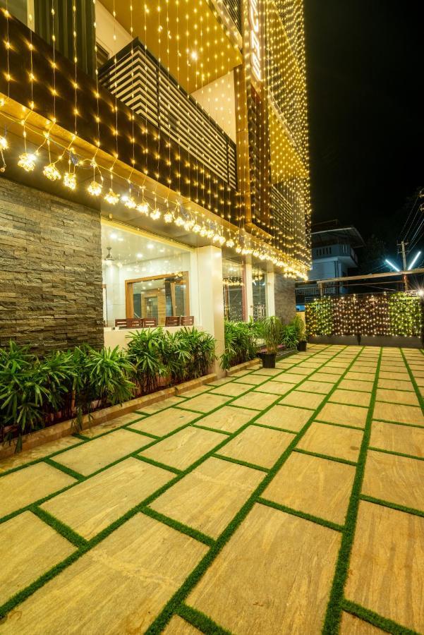 Hotel Daan Regency Thrissur Zewnętrze zdjęcie